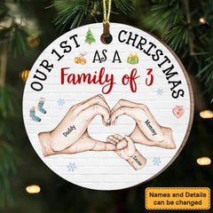 Das erste Weihnachtsfest des Babys als Familienkreis-Ornament