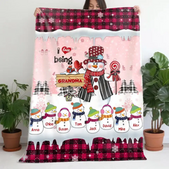 Personalisierte Sherpa- oder Fleecedecke mit Aufdruck „I Love Being Grandma Snowman“ mit Kindernamen 