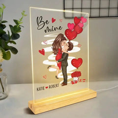 Be Mine Doll Couple Kissing Personalisierte Plakette LED-Nachtlicht